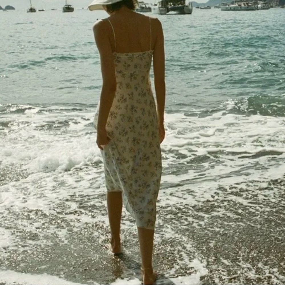 DOEN SANDIA DRESS IN BLEU FROLICKING FLORAL, brand new, never worn, No flaws. - Picture 2 of 10